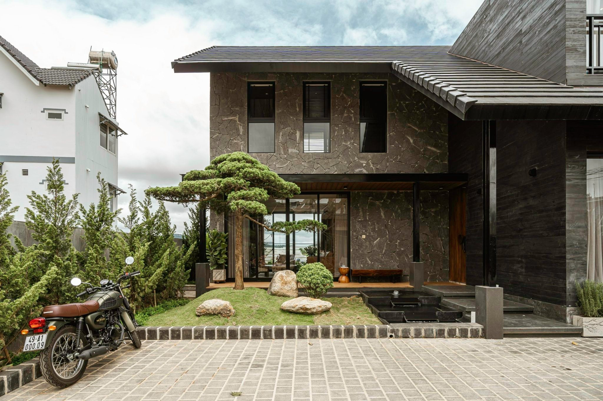 Villa Nam Hồ Đà Lạt 200m2