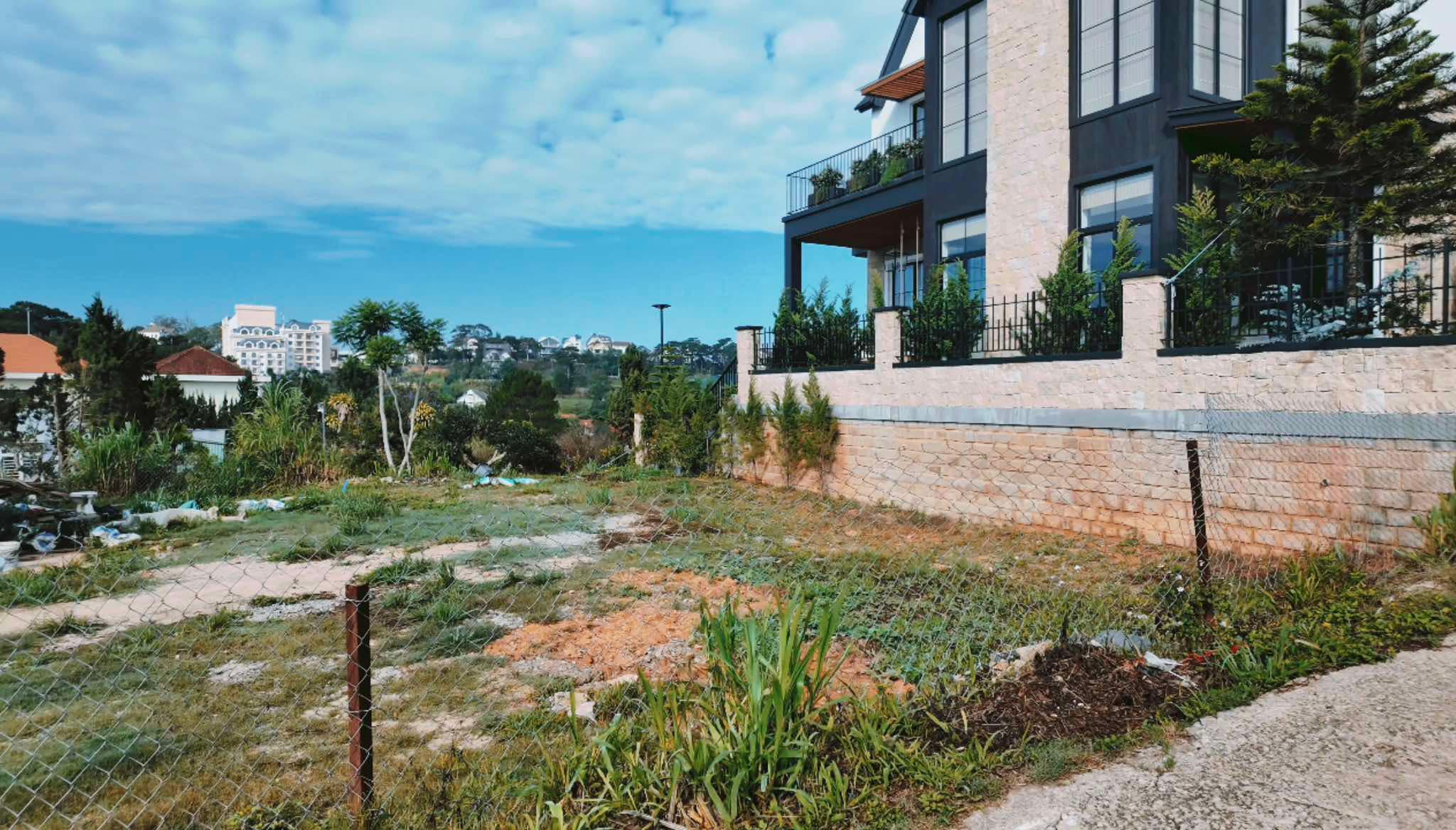 Đất Nam Hồ Đà Lạt 2 mặt tiền