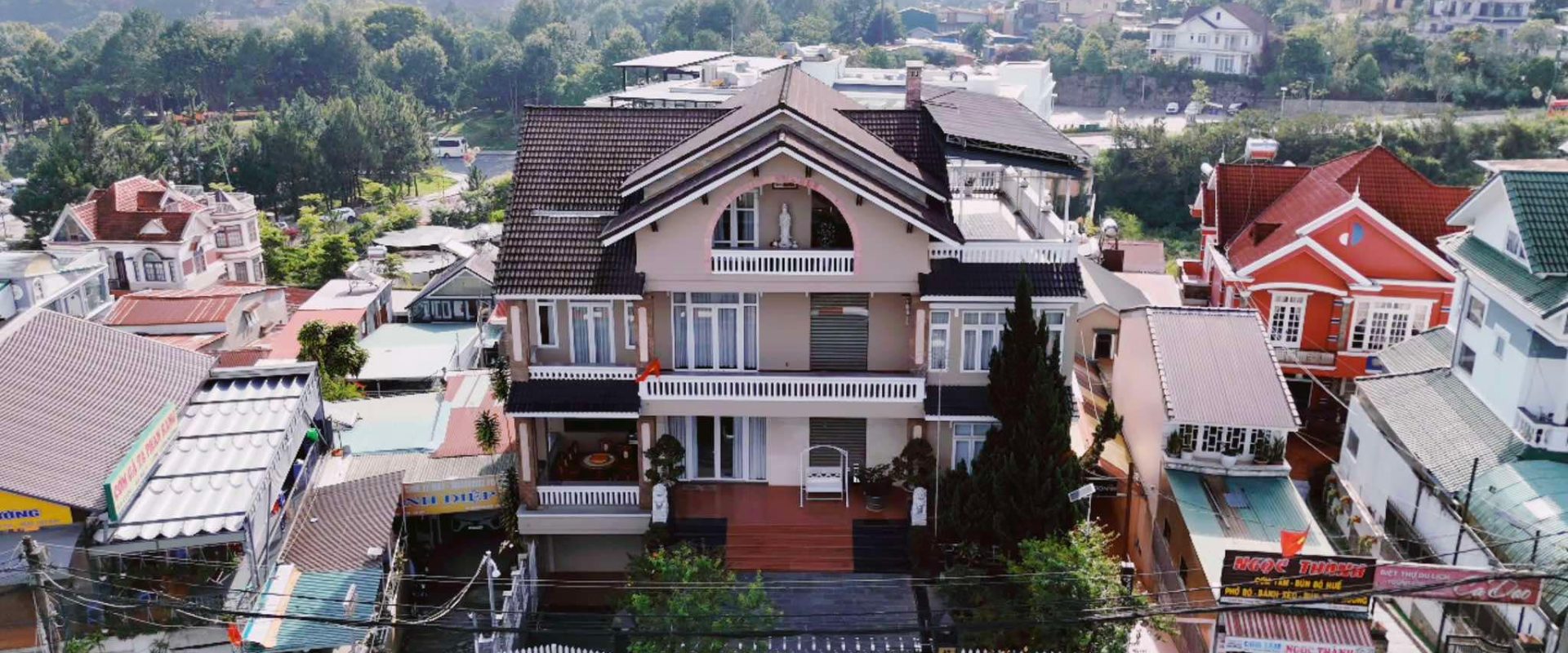 Biệt thự mặt tiền Hồ Tùng Mậu Đà Lạt 405m2