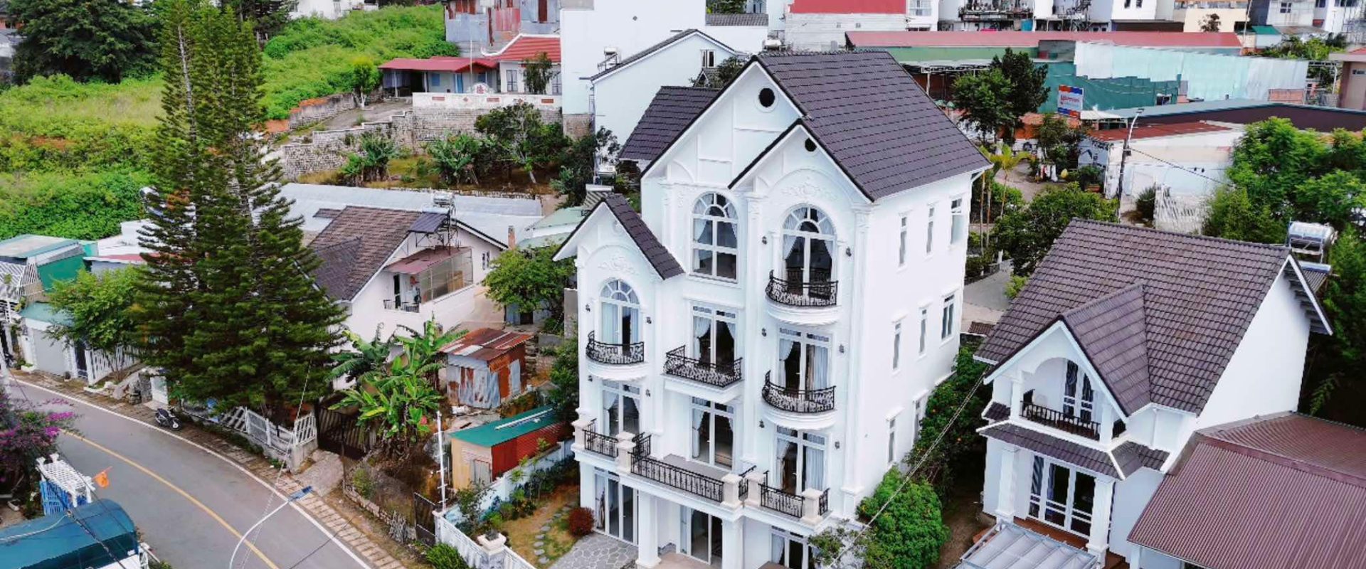 Biệt thự mặt tiền Trần Quang Khải Đà Lạt 305m2