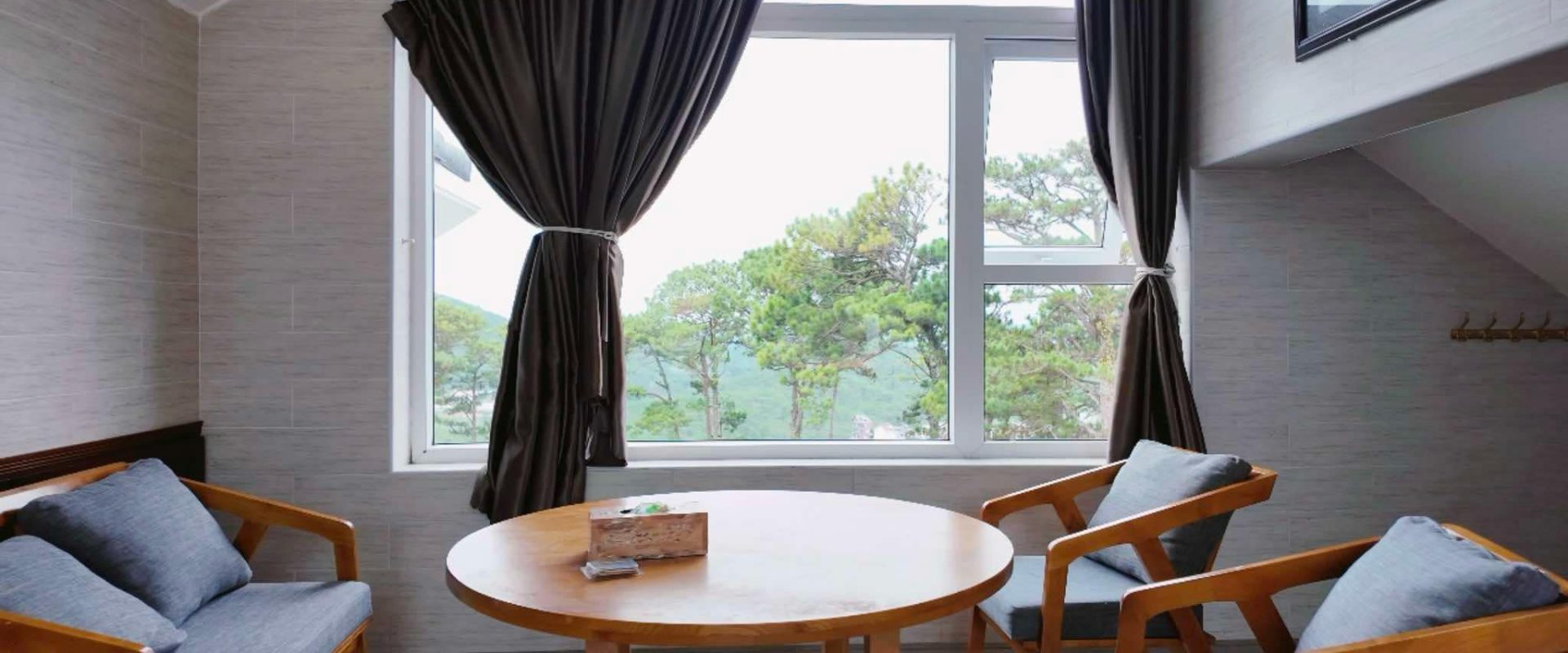 Bán Villa Yên Thế Đà Lạt 2 Mặt Tiền 211m2
