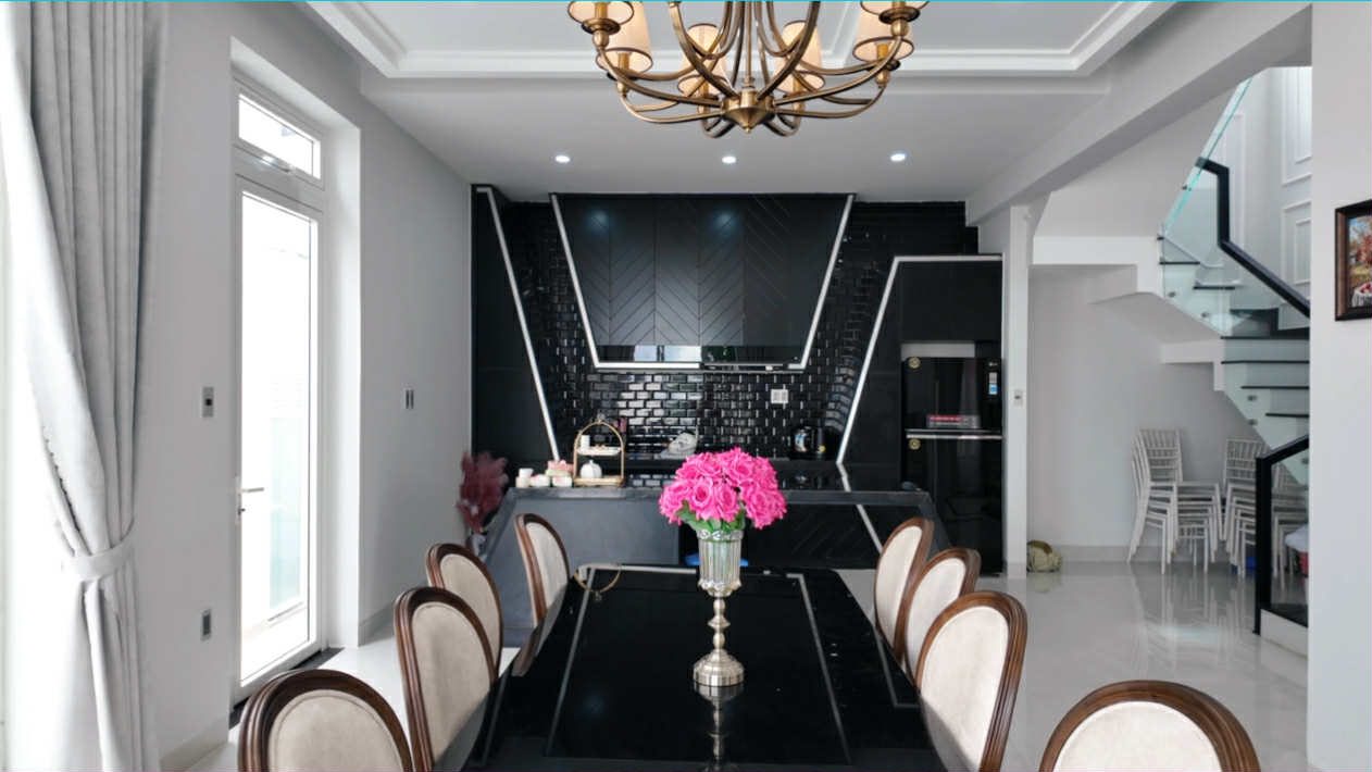 Villa Nam Hồ Đà Lạt 311m2 có hồ bơi