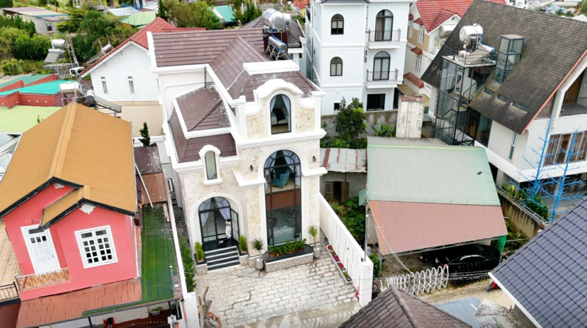 Villa Nam Hồ Đà Lạt