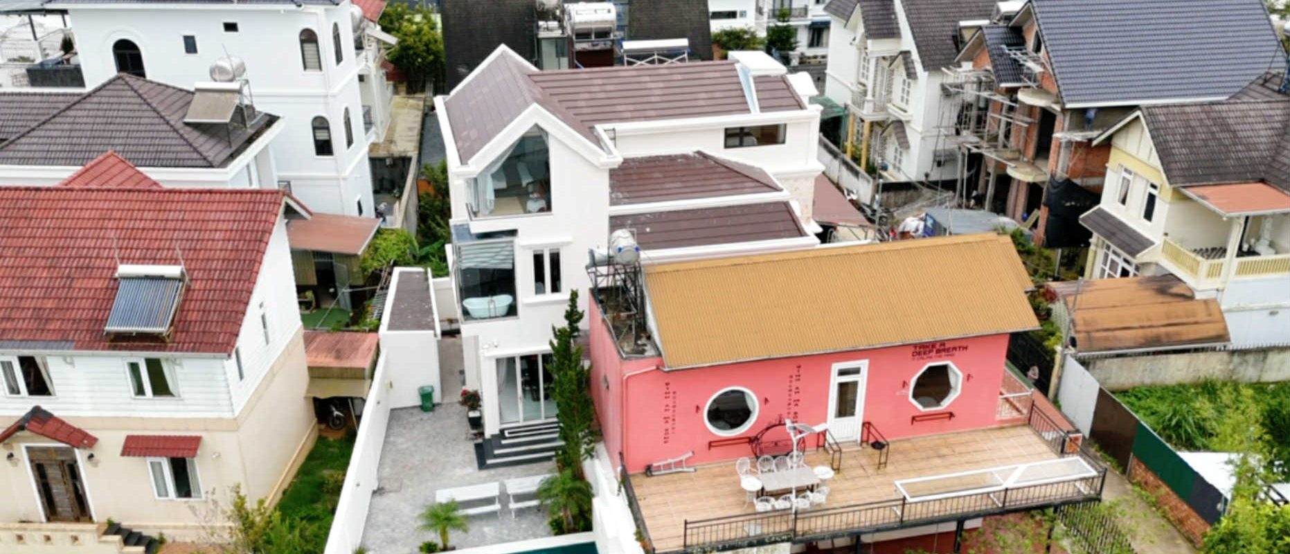 Villa Nam Hồ Đà Lạt 311m2 có hồ bơi