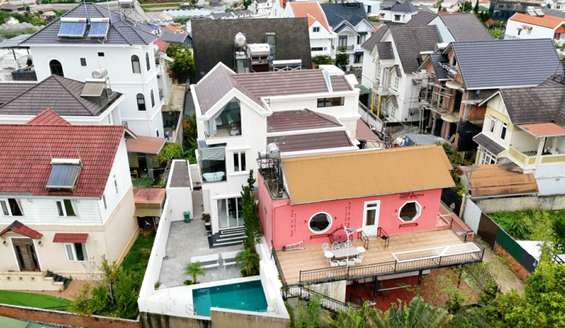 Villa Nam Hồ Đà Lạt