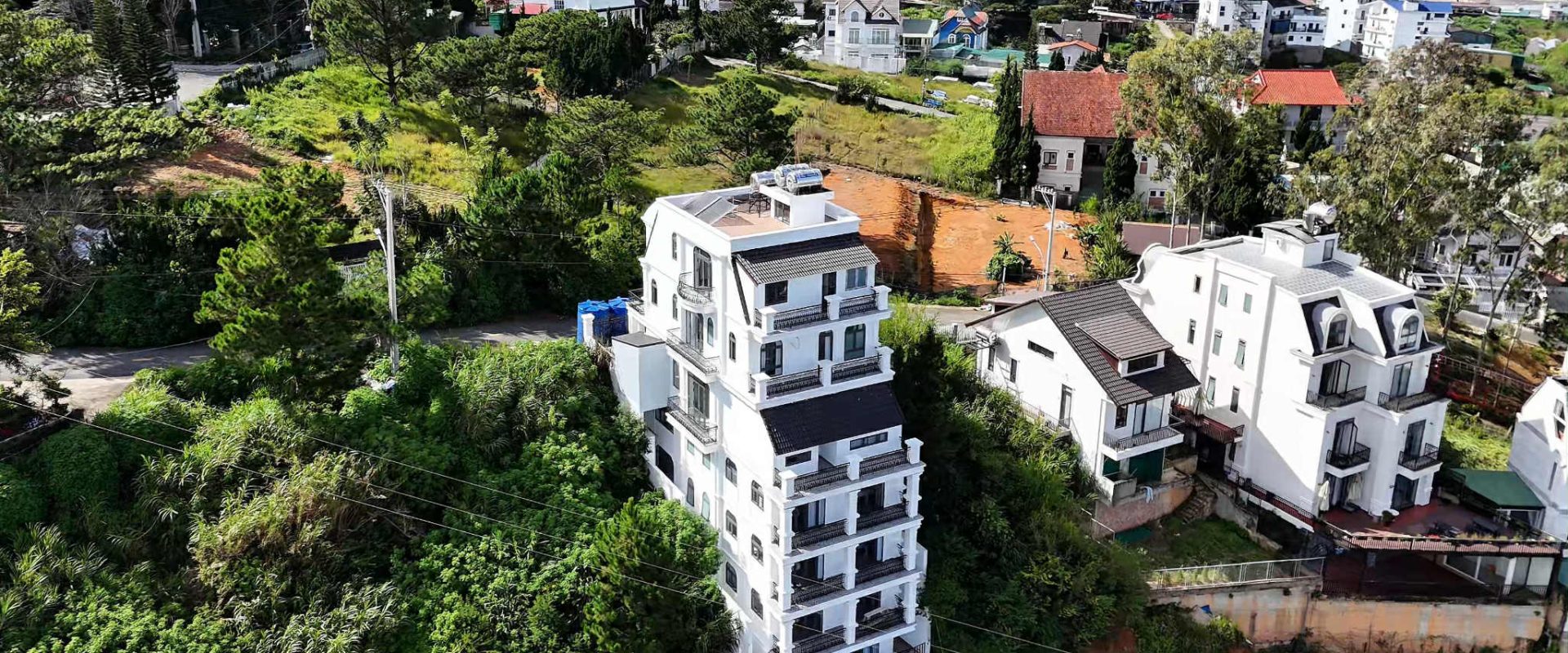 Bán Khách Sạn Đồi Huy Hoàng Đà Lạt 7 Tầng View Đẹp 284m2