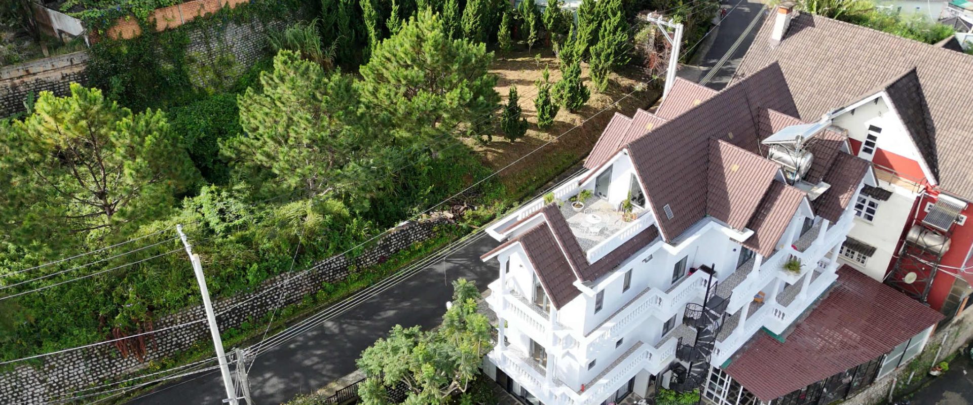 Villa Lý Nam Đế Đà Lạt 369m2 3 mặt tiền