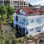 BÁN LÔ GÓC ĐẤT MẶT TIỀN ĐỐNG ĐA ĐÀ LẠT 964m2 CÓ SẴN BIỆT THỰ CỔ 13 PHÒNG