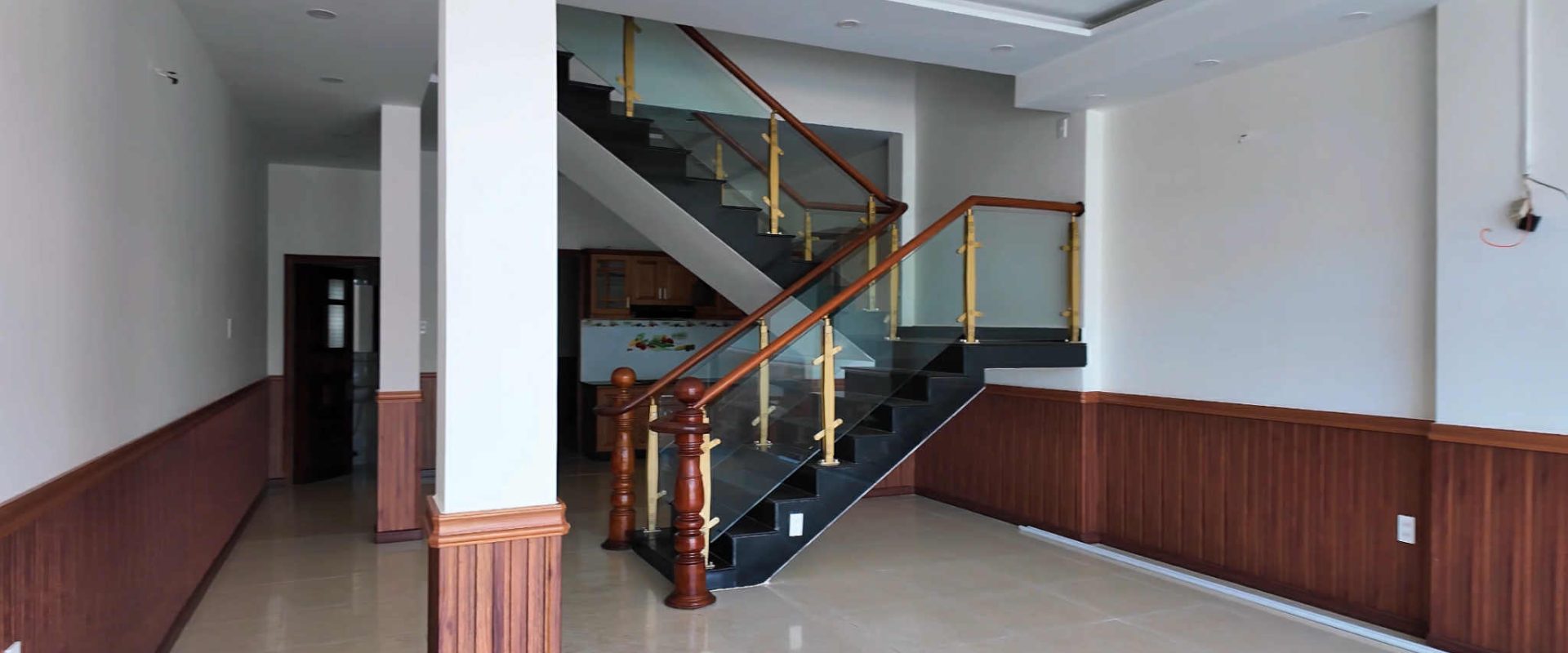 Bán Nhà Mặt Tiền Nguyễn Công Trứ Đà Lạt 75m2