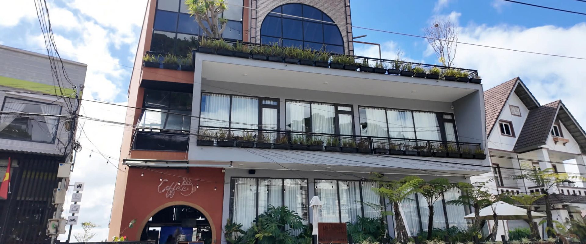 Bán Villa Mặt Tiền Lý Nam Đế Đà Lạt 264m2