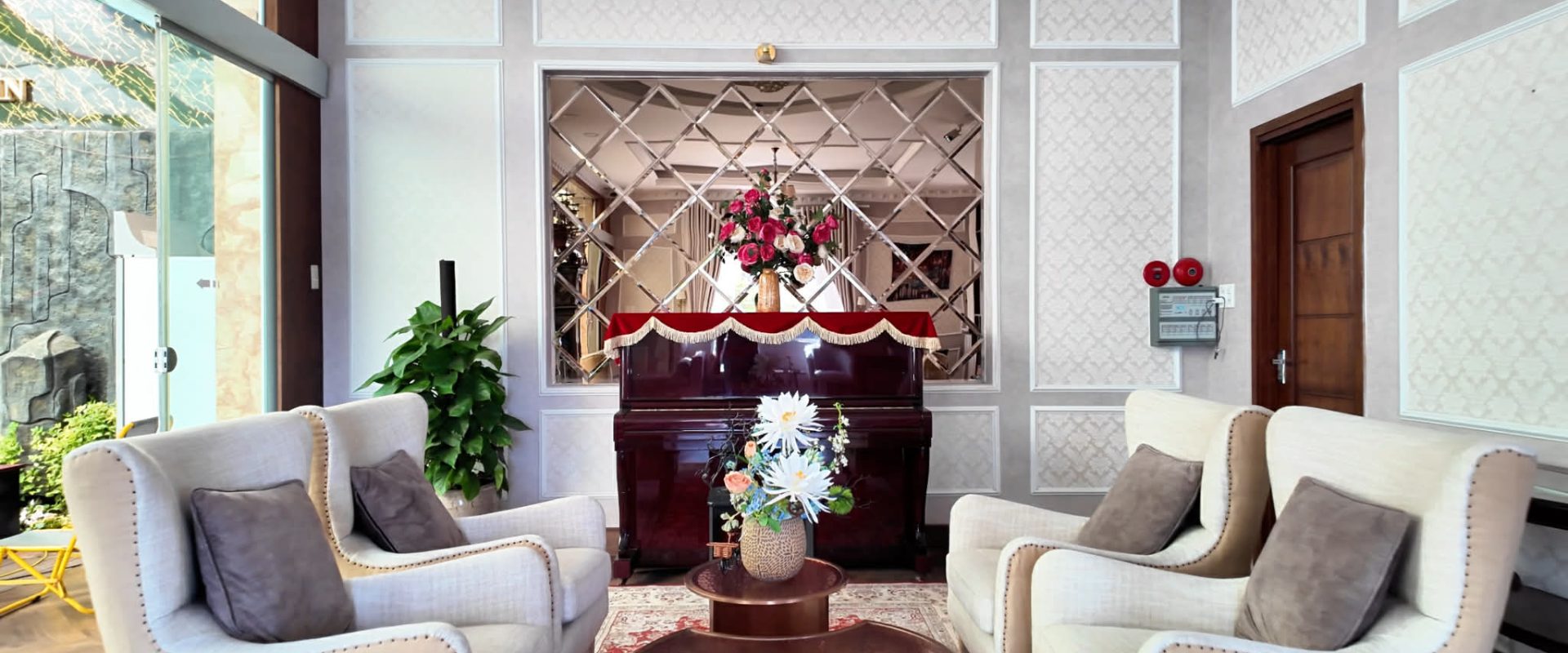 Khách Sạn Đà Lạt Mặt Tiền Xô Viết Nghệ Tĩnh 389m2