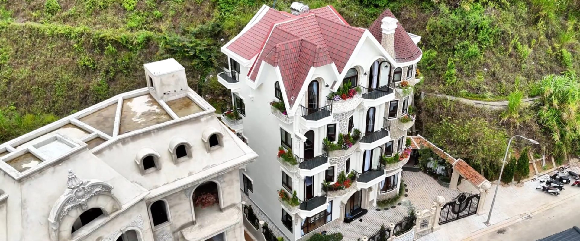 Villa Đà Lạt KDC Số 5 An Sơn 241m2 Phong Cách Pháp Cổ