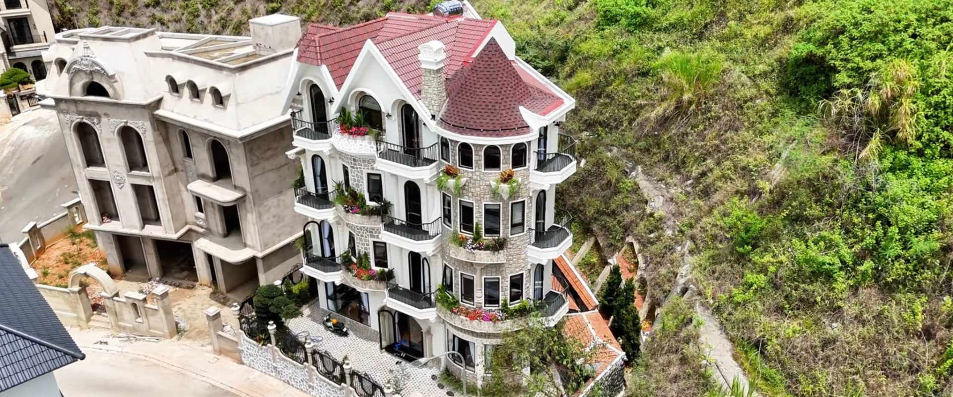 Villa Đà Lạt KDC Số 5 An Sơn 241m2 Phong Cách Pháp Cổ